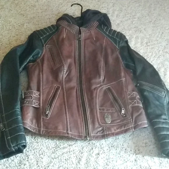 Harley Davidson - Picture 1 of 6